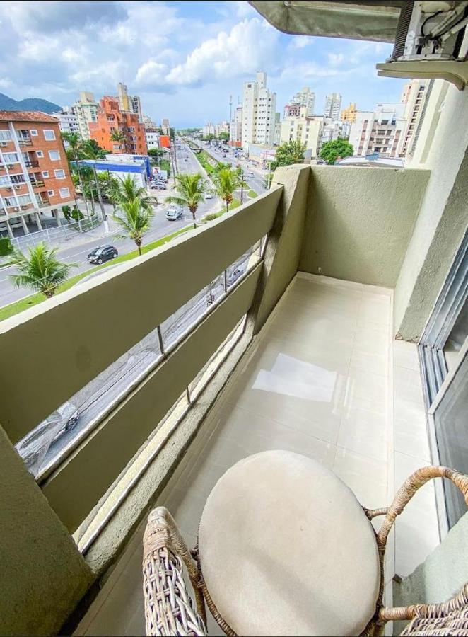 Excelente Apartamento Bem Localizado A 450 Metros Da Praia Guaruja Bagian luar foto