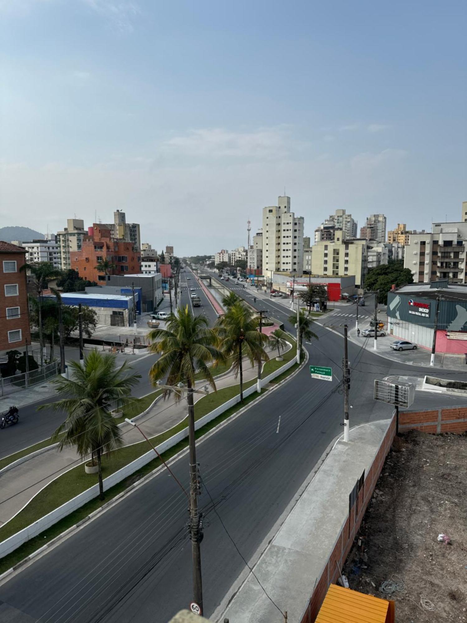 Excelente Apartamento Bem Localizado A 450 Metros Da Praia Guaruja Bagian luar foto