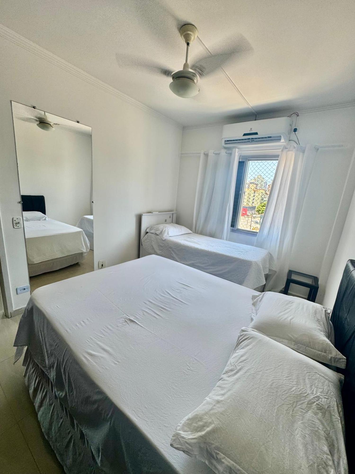 Excelente Apartamento Bem Localizado A 450 Metros Da Praia Guaruja Bagian luar foto